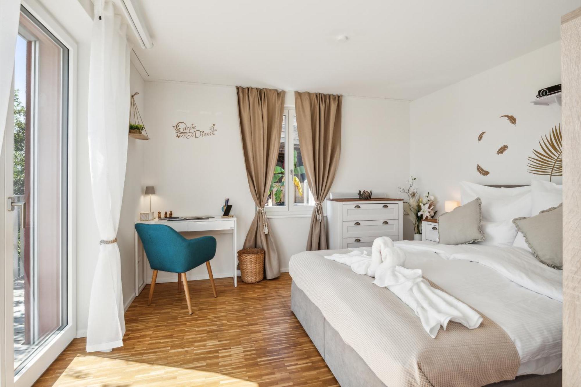 Business I Family Apartment I 1-4 Personen - Aare Blick, Nahe Altstadt I Beamer - 99" Leinwand I Terrassen Lounge Und Parkplatz Brugg  Zewnętrze zdjęcie